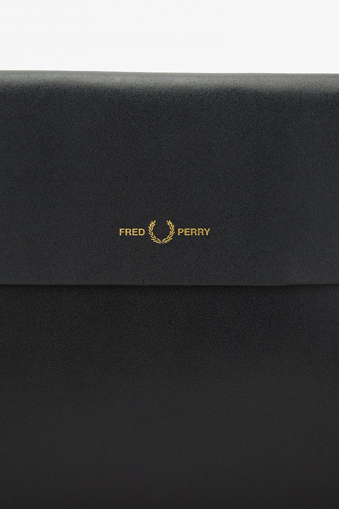 Bolso FRED PERRY BRUNISHED LEATHER SACOCHE BAG Black
